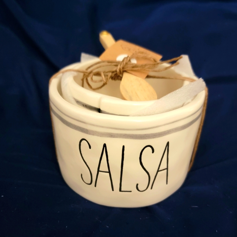 Mudpie salsa porcelain set